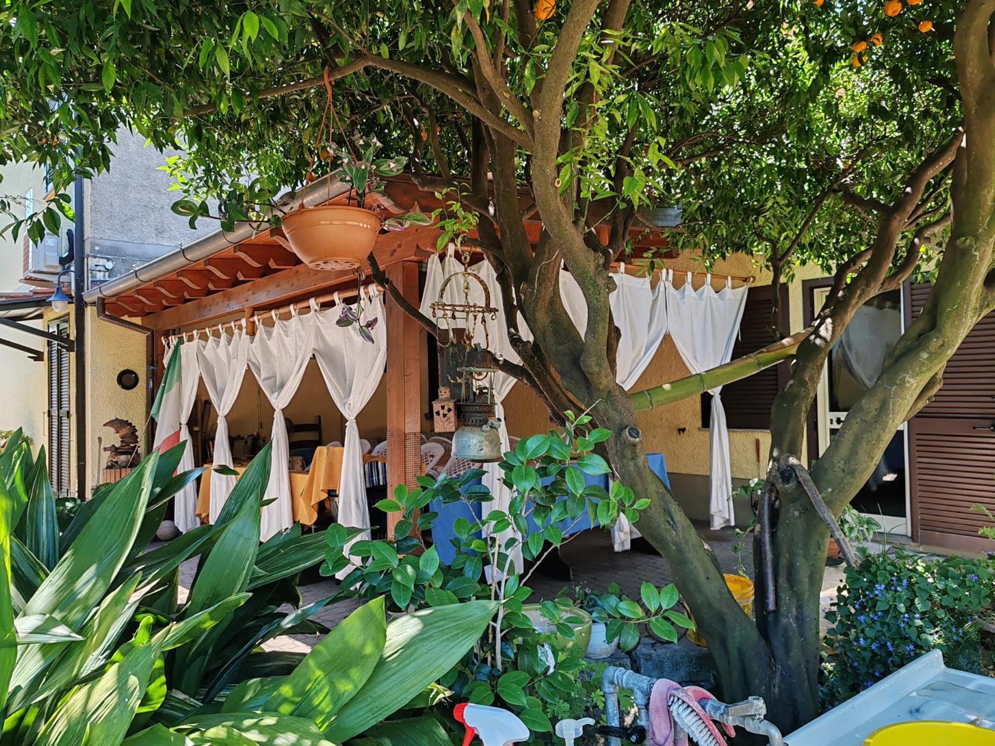 Alloggio Per Uso Turistico Sant'Andrea Lariano Exterior foto
